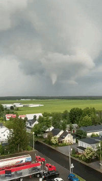 Funnel Cloud Glides Over Southern Quebec