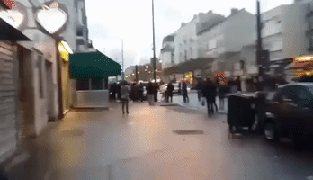 Crowd Flees as Police Launch Porte De Vincennes Raid