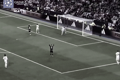 Courtois Real Madrid GIF