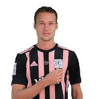 Football Kiss Sticker by FC Noah