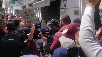 Protesters in Algiers Voice Discontent Over Interim President