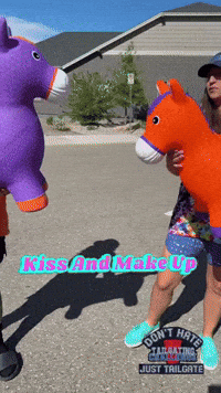 Make Up Kiss GIF by Tailgating Challenge