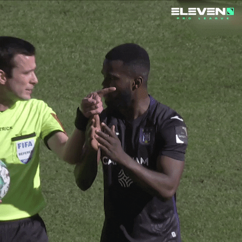 Discussion Referee GIF by ElevenSportsBE