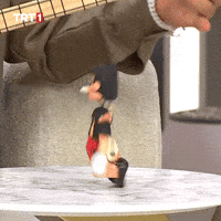 Happy Moon Walk GIF by TRT