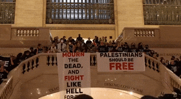 Protesters Flood Grand Central Terminal to Call for a Cease-Fire in Gaza