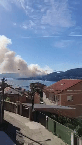 Wildfires Threatens Homes in Spain's Galicia
