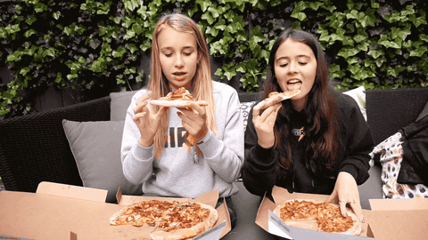 Girlysblog giphyupload friends pizza girls GIF