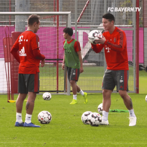 ball love GIF by FC Bayern Munich
