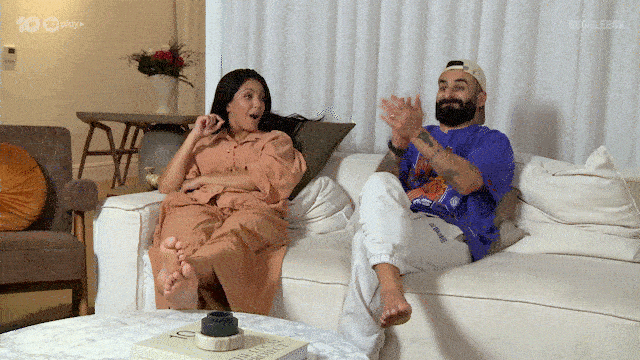 Shocked Australian Tv GIF by Gogglebox Australia