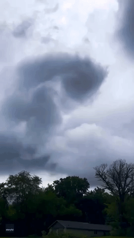 Huge Supercell Looms Over Jones, Michigan