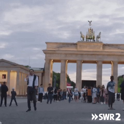 SWR2 dance berlin d i GIF