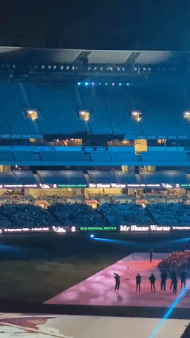 MCG Crowd Applauds as Shane Warne Stand Unveiled in Melbourne