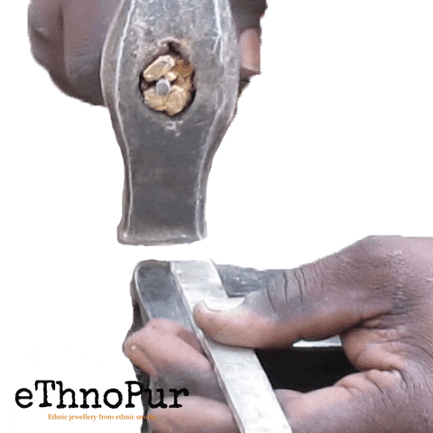 Ethnopur handmade hammer plata artisan GIF