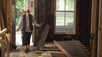 good bones karen laine and mina starsiak hawk GIF