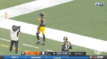 Flexing Regular Season GIF by NFL