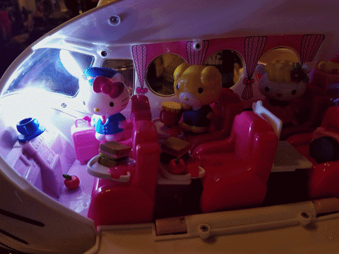 landing hello kitty GIF