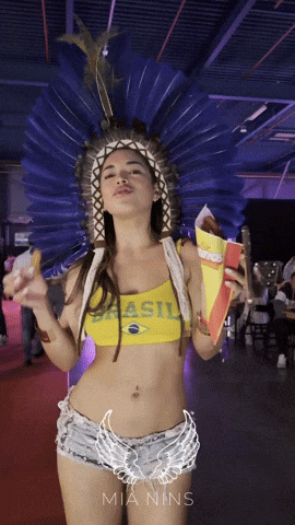 Walk Eat GIF