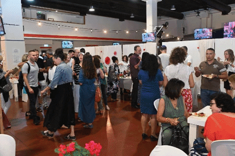 internettiful giphygifmaker GIF