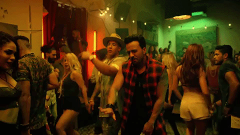 luis fonsi GIF