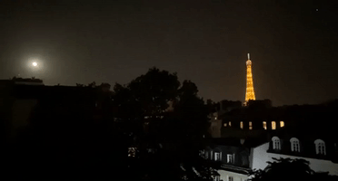 Eiffel Tower Turns Out Lights in Show of Solidarity With Beirut