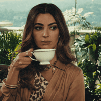Apple Telenovela GIF by Nido de Villanas