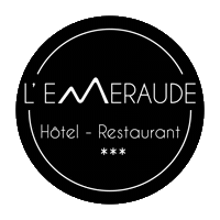 HotelEmeraude paradiski emeraude lesarcs peiseyvallandry Sticker
