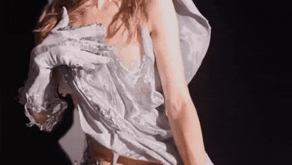 34203583f39146589b9207f9ac8ceb98 giphygifmaker giphygifmakermobile julia fox GIF