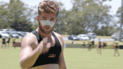 #collingwood #collingwoodfc #collingwoodmagpies #sammurray #murray #fingerpoint GIF by CollingwoodFC