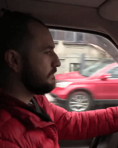 IT Worker-Turned-Driver Helps Get Ukrainian Refugees to Polish Border