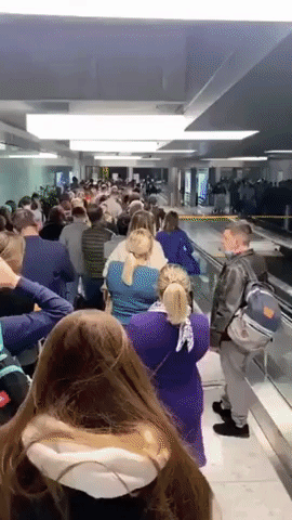 Long Lines Seen at Heathrow Airport Amid Customs and Immigration 'System Failure'