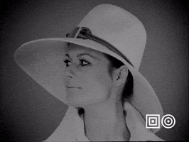 Looking Look Around GIF by Beeld & Geluid