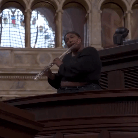 Lizzo Plays Antique Flutes In Library Of Congress