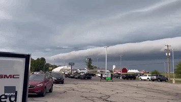 Long Shelf Cloud Looms Over Greenville, Michigan