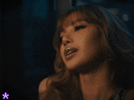 Lisa Blackpink GIF