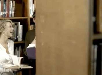 giphyupload taylor swift giphyoliviateardropsonmyguitar GIF