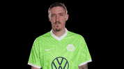 Look Here Reaction GIF by VfL Wolfsburg