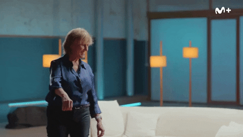 Mercedes Mila Friends GIF by Movistar Plus+