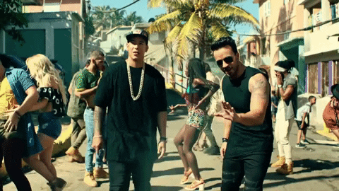 luis fonsi GIF