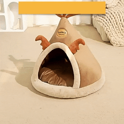 Chien confortablement installé dans Cabane Élan™