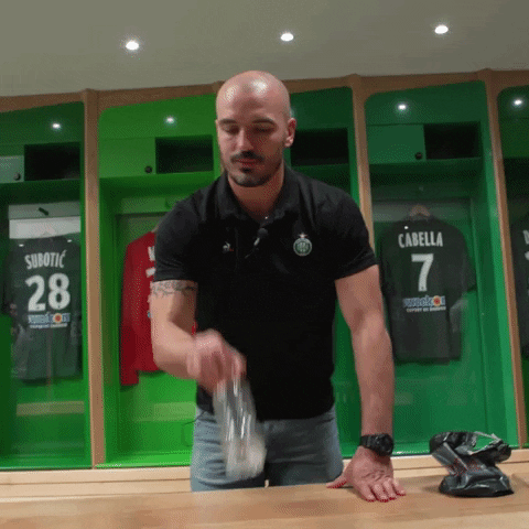 ASSEofficiel game bottle flip victoire GIF