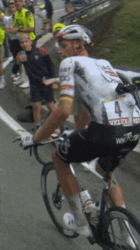 Kiss GIF by Amaury Sport Organisation