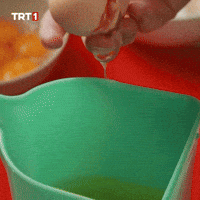 Cake Cooking GIF by TRT