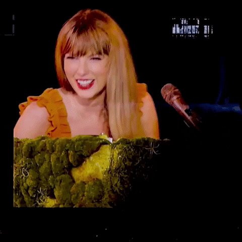trainaaaa wow surprise taylor swift taylor GIF