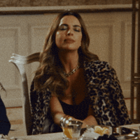 Apple Telenovela GIF by Nido de Villanas