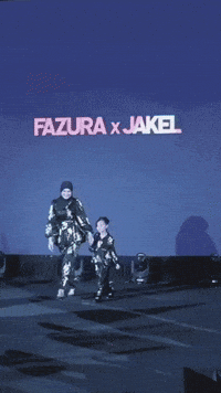 Raya Catwalk GIF