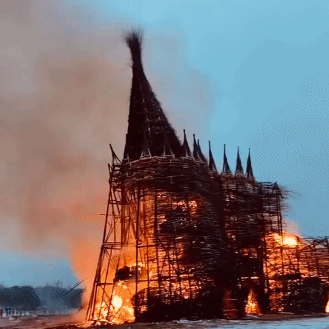 'Coronavirus Castle' Burns in Russia as Part of Annual Folk Festival