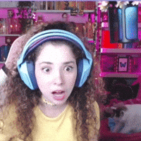 NathyTaLendo omg streamer livro surpresa GIF