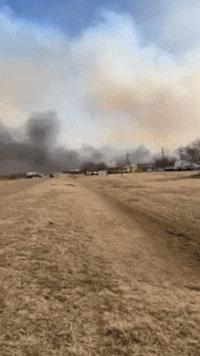 Locals Forced to Flee as Explosive Texas Wildfire Approaches
