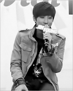 b GIF