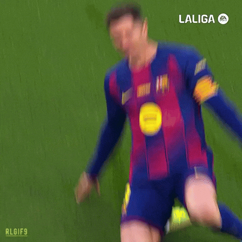 Home Coming Robert Lewandowski GIF